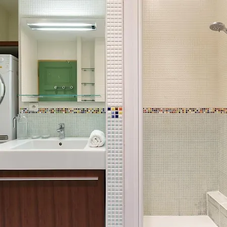 Majestic Near Skiing - Happy