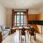 Апартаменти Majestic Near Skiing - Happy